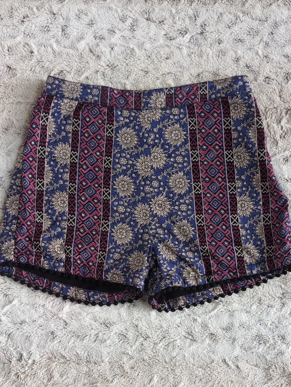 Hollister Boho Mini Pom Pom Trim High Rise Shorts